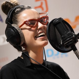 Певица Юлия Zivert на &laquo;Красной Армии&raquo; -  8 April 2019